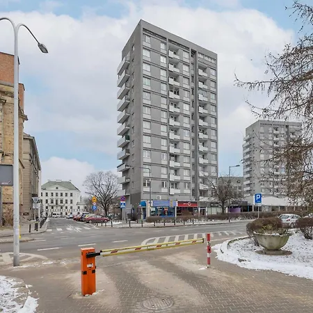Appartement Bright Danilowiczowska Near Ogrod Saski And Old Town By Renters *