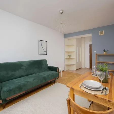 Appartement Bright Danilowiczowska Near Ogrod Saski And Old Town By Renters Varsovie