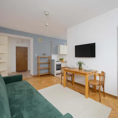 Bright Danilowiczowska Near Ogrod Saski And Old Town By Renters *